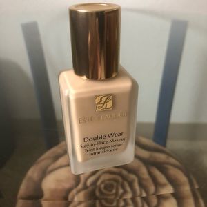 Estée Lauder Double Wear Foundation 1W1 Bone